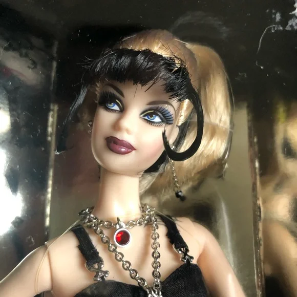 NIB HARD ROCK 2008 BARBIE GOLD LABEL COLLECTOR PIN - Picture 3 of 12